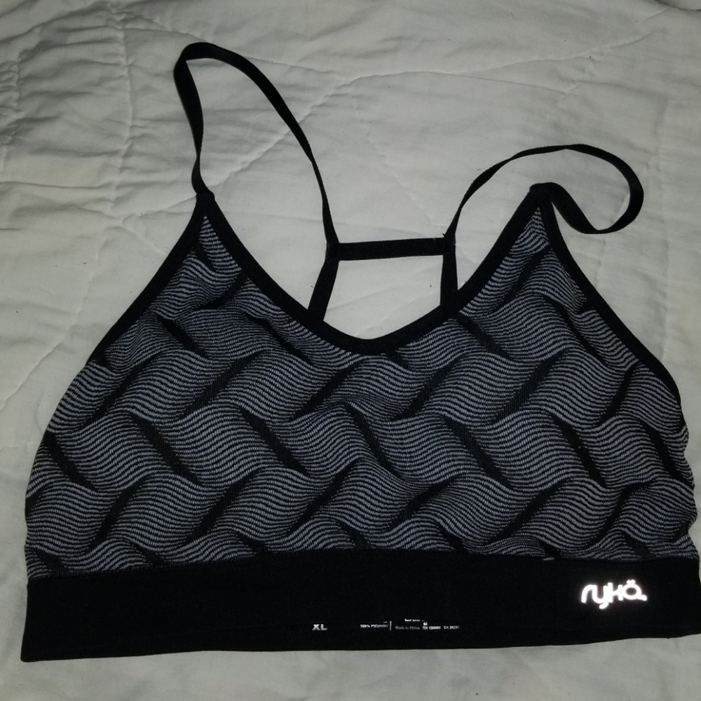 NWOT Ryka Black & White Racerback Sports Bra